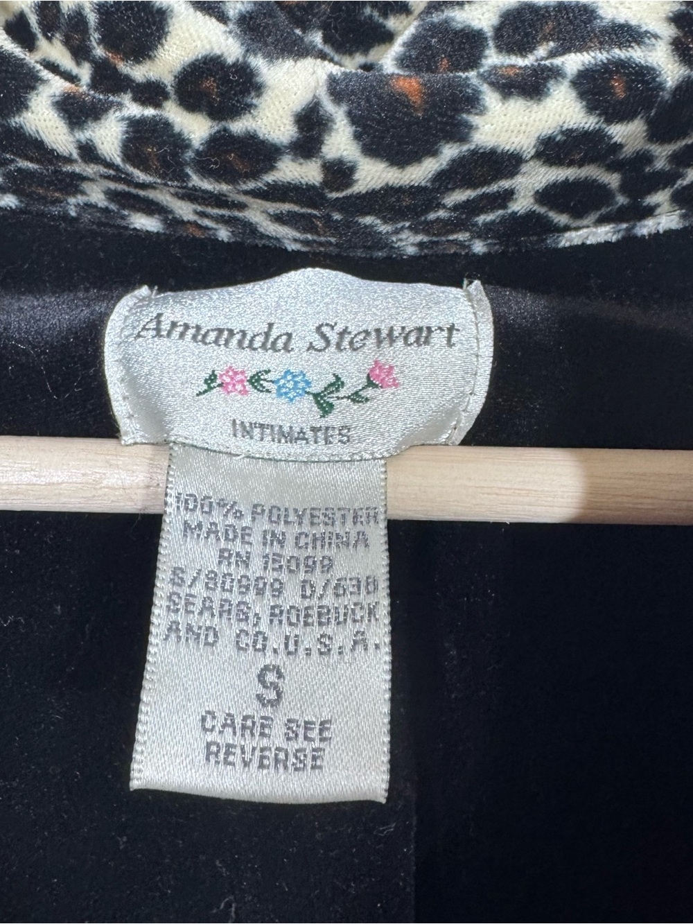 Vintage Amanda Stewart Black Velvet Robe Leopard Print Collar Size Small Glam - Picture 4 of 5